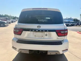 Nissan Armada 2023 4x4 Platinum 4 puertas SUV