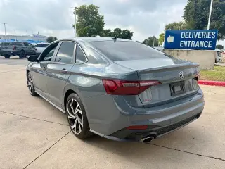 Volkswagen Jetta GLI 2023 Autobahn 4 puertas Sedan 7A