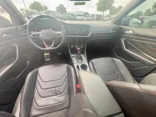 Volkswagen Jetta GLI 2023 Autobahn 4 puertas Sedan 7A