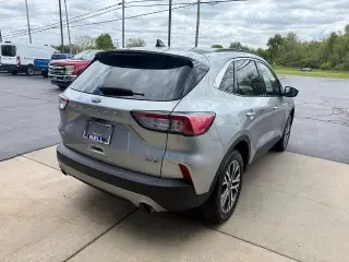 Ford Escape Híbrido 2021 AWD SEL 4 puertas SUV