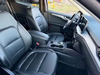 Ford Escape 2025 AWD Platinum 4 puertas SUV