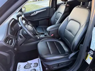 Ford Escape 2025 AWD Platinum 4 puertas SUV