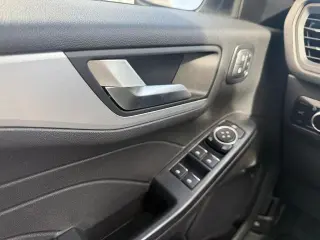Ford Escape 2025 AWD Platinum 4 puertas SUV