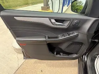 Ford Escape Híbrido 2023 AWD Platinum 4 puertas SUV