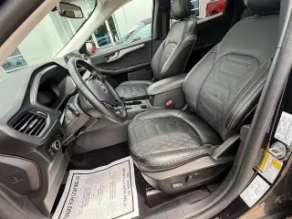 Ford Escape Híbrido 2023 AWD Platinum 4 puertas SUV