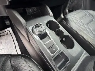 Ford Escape Híbrido 2023 AWD Platinum 4 puertas SUV