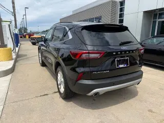 Ford Escape Híbrido 2023 AWD Platinum 4 puertas SUV