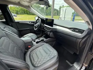 Ford Escape Híbrido 2023 AWD Platinum 4 puertas SUV