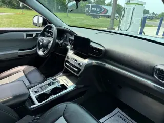 Ford Explorer 2024 AWD XLT 4 puertas SUV