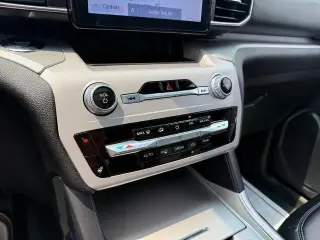 Ford Explorer 2024 AWD XLT 4 puertas SUV