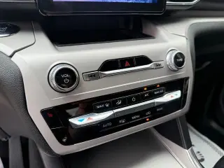 Ford Explorer 2024 AWD XLT 4 puertas SUV