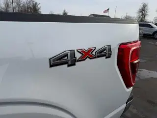 Ford F-150 2023 4x4 XLT 4 puertas SuperCrew 5.5 pies SB