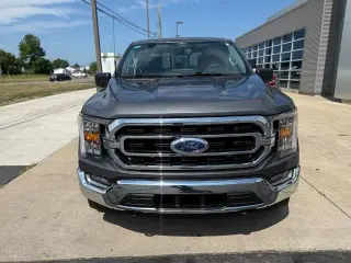 Ford F-150 2023 4x4 XLT 4 puertas SuperCrew 5.5 pies caja corta