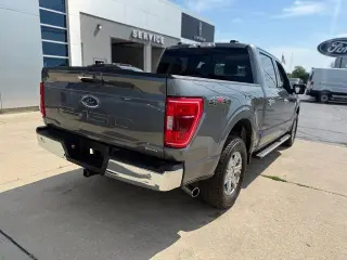 Ford F-150 2023 4x4 XLT 4 puertas SuperCrew 5.5 pies caja corta
