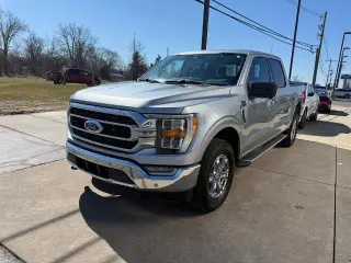 Ford F-150 2023 4x4 XLT 4 puertas SuperCrew 5.5 pies SB