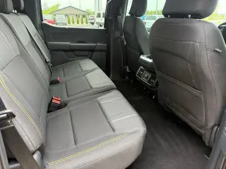 Ford F-150 2024 4x4 STX 4 puertas SuperCrew 5.5 pies. Caja corta