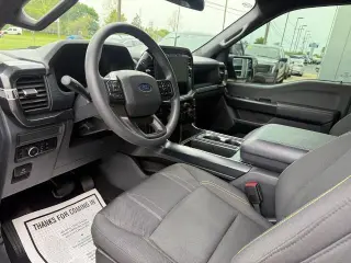 Ford F-150 2024 4x4 STX 4 puertas SuperCrew 5.5 pies. Caja corta