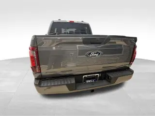 Ford F-150 2024 4x4 STX 4 puertas SuperCrew 5.5 pies. Caja corta