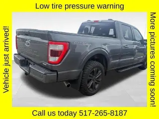 Ford F-150 2023 4x4 Lariat 4 puertas SuperCrew 5.5 pies. Caja corta