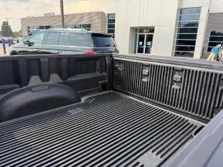 Ford F-150 2025 4x4 XLT 4 puertas SuperCrew 6.5 pies SB