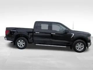Ford F-150 2025 4x4 XLT 4 puertas SuperCrew 6.5 pies. SB