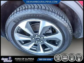 Ford Escape Híbrido 2023 AWD Platinum 4 puertas SUV