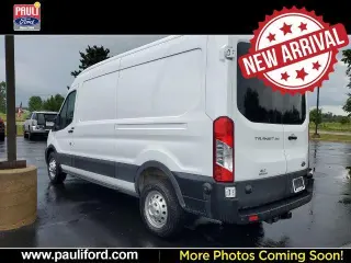 Ford Transit 2024 AWD 250 3 puertas LWB Techo Medio Furgón de Carga