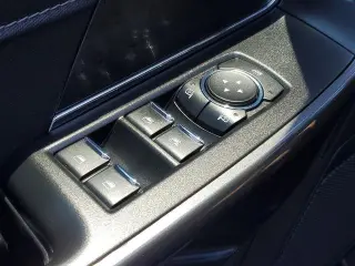 Ford F-150 2023 4x4 XLT 4 puertas SuperCrew 5.5 pies. Caja corta