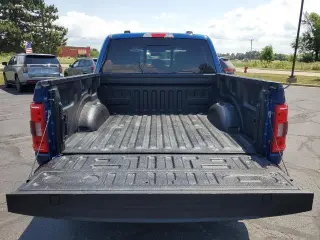 Ford F-150 2023 4x4 XLT 4 puertas SuperCrew 5.5 pies. Caja corta