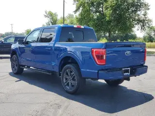Ford F-150 2023 4x4 XLT 4 puertas SuperCrew 5.5 pies. Caja corta