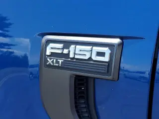 Ford F-150 2023 4x4 XLT 4 puertas SuperCrew 5.5 pies. Caja corta