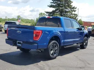 Ford F-150 2023 4x4 XLT 4 puertas SuperCrew 5.5 pies. Caja corta