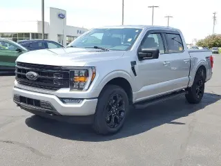 Ford F-150 2023 4x4 XLT 4 puertas SuperCrew 5.5 pies SB