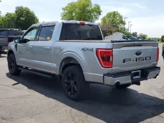 Ford F-150 2023 4x4 XLT 4 puertas SuperCrew 5.5 pies SB