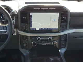 Ford F-150 2023 4x4 XLT 4 puertas SuperCrew 5.5 pies. SB