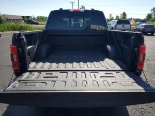 Ford F-150 2023 4x4 XLT 4 puertas SuperCrew 5.5 pies. SB