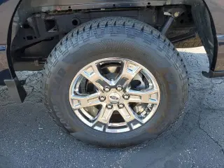 Ford F-150 2023 4x4 XLT 4 puertas SuperCrew 5.5 pies. SB