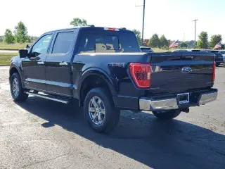 Ford F-150 2023 4x4 XLT 4 puertas SuperCrew 5.5 pies. SB