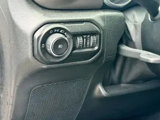 Jeep Wrangler 2020 4x4 Willys Sport 2 puertas SUV