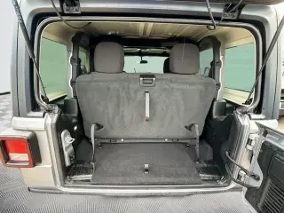 Jeep Wrangler 2020 4x4 Willys Sport 2 puertas SUV