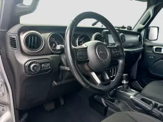 Jeep Wrangler 2020 4x4 Willys Sport 2 puertas SUV