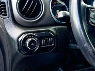 Jeep Wrangler Unlimited 2018 4x4 Sport 4 puertas SUV (lanzamiento a mitad de año)