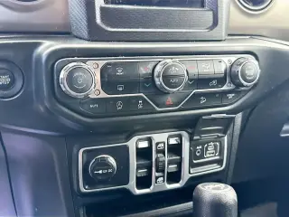 Jeep Wrangler Unlimited 2018 4x4 Sport 4 puertas SUV (lanzamiento a mitad de año)
