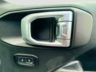 Jeep Wrangler Unlimited 2018 4x4 Sport 4 puertas SUV (lanzamiento a mitad de año)