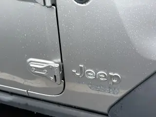 Jeep Wrangler Unlimited 2018 4x4 Sport 4 puertas SUV (lanzamiento a mitad de año)