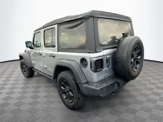 Jeep Wrangler Unlimited 2018 4x4 Sport 4 puertas SUV (lanzamiento a mitad de año)