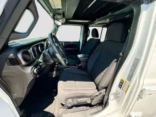 Jeep Wrangler Unlimited 2022 4x4 Sport 4 puertas SUV