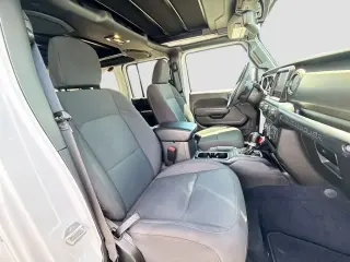 Jeep Wrangler Unlimited 2022 4x4 Sport 4 puertas SUV