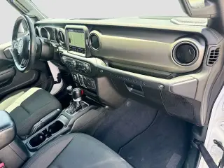 Jeep Wrangler Unlimited 2022 4x4 Sport 4 puertas SUV