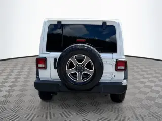 Jeep Wrangler Unlimited 2022 4x4 Sport 4 puertas SUV